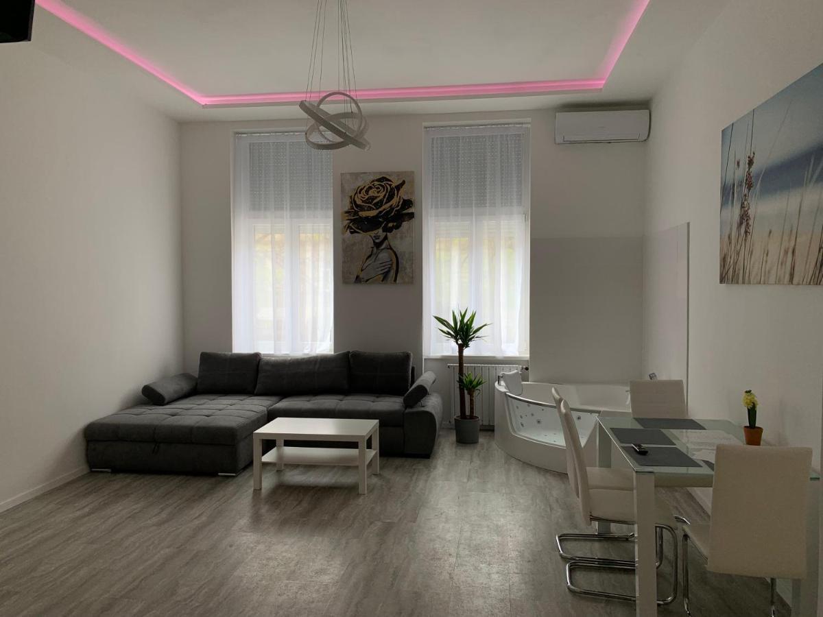 Luxury Apartment In The Central Будапеща Екстериор снимка
