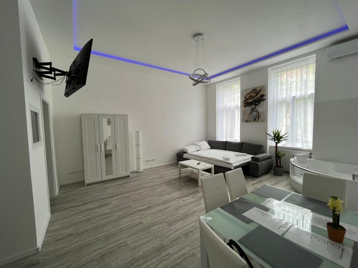 Luxury Apartment In The Central Будапеща Екстериор снимка